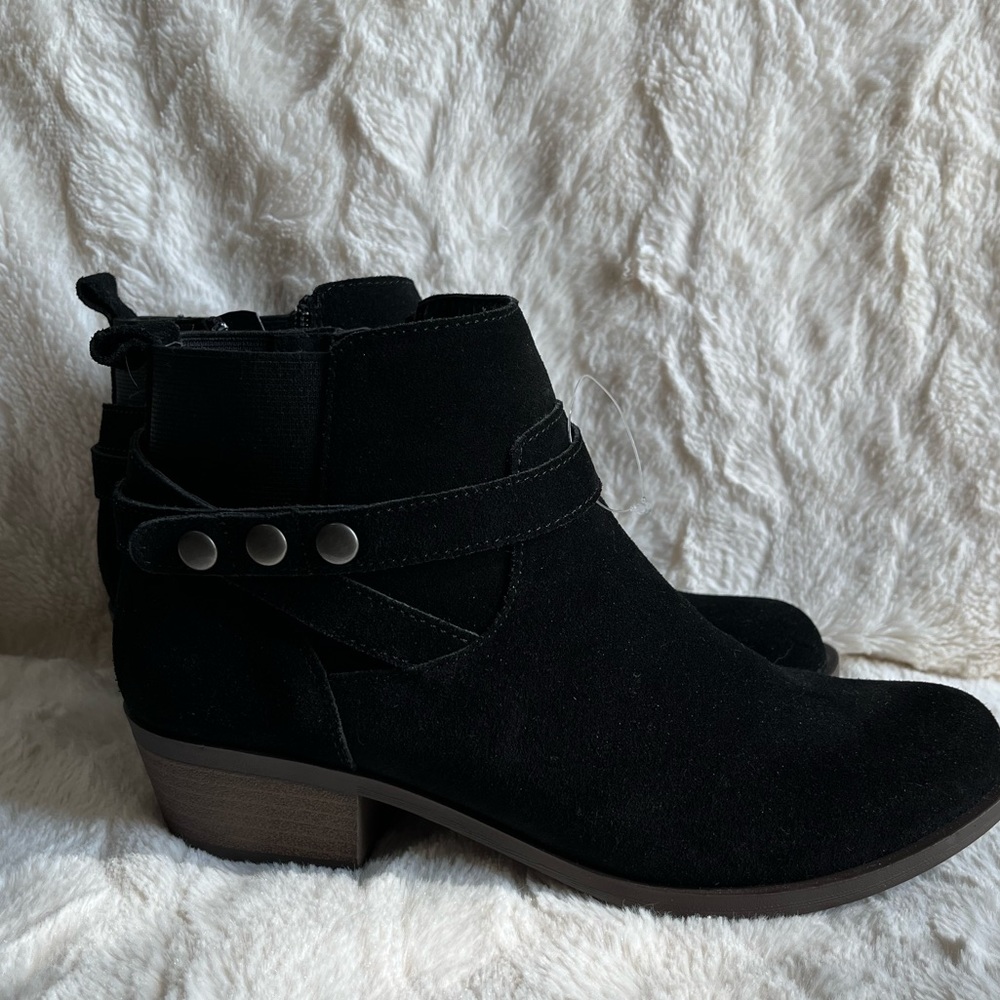 ❤️Kensie “Gemmella”  Black suede ankle boots Size 7.5 New